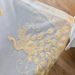 Rideau en tulle brodé de paon doré inversé