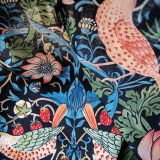 Strawberry Thief William Morris Bleu Marine Floral Jute Style Rideau 6