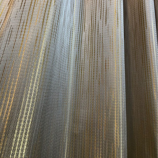 Rayon de soleil chatoyant, rideau rayé subtilement texturé champagne doré et gris 6