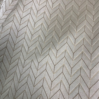 Élégant Rideau Chevron Champagne et Mocha de Style Art Déco avec Détails Dorés 8