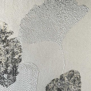 Asian Grove Luxury Jacquard Ginkgo Leaf Patterned Silvery Grey Curtain with Gold Details
Asian Grove Rideaux de Luxe en Jacquard à Motif Feuilles de Ginkgo Gris Argenté avec Détails Dorés 4