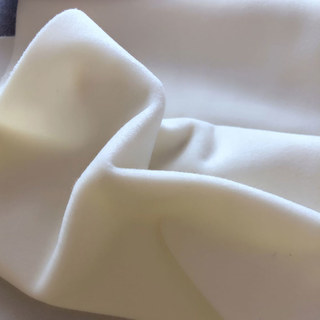 Rideaux en velours blanc cassé, crème fouettée