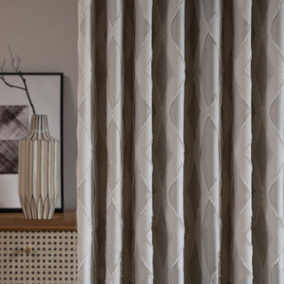 Rideau occultant géométrique beige crème à motifs en losange avec frange 1
