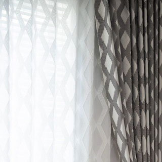 Rideau en voile blanc géométrique à motifs de treillis et à franges 2
