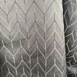 Élégants rideaux chevrons Art Déco gris argenté