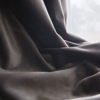 Rideau de velours taupe gris lustré 5