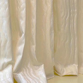 Rideaux satinés à rayures ondulées texturées crème blanc cassé