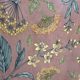 Wildflower Whispers Brown Velvet Floral Curtains
Wildflower Whispers Rideaux Floraux en Velours Marron 6