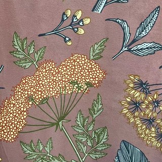 Wildflower Whispers Brown Velvet Floral Curtains
Wildflower Whispers Rideaux Floraux en Velours Marron 7