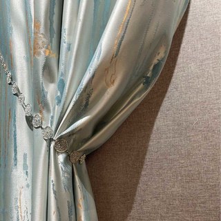 Pluie Brumeuse Jacquard Imitation Soie Crème & Bleu Pastel Floral Avec Détails Dorés