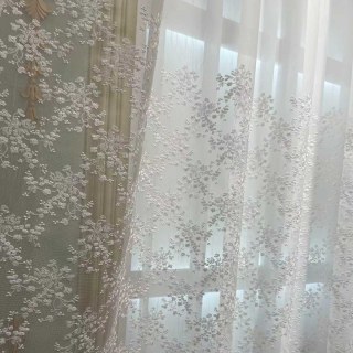Bouquet printanier brodé, rideau en voile floral ivoire blanc