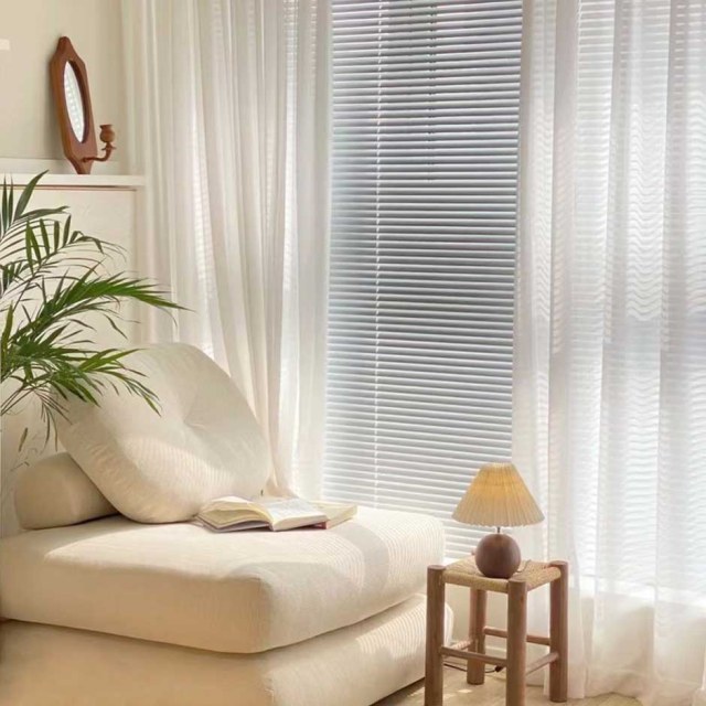 Whisper Wave Shimmering White Mesh Net Voile Rideaux 1