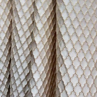 Tenture Jacquard 3D Treillis Chic Crème Arabesque avec Détails Dorés 2