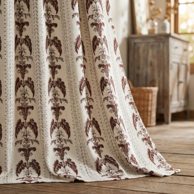 Rideau Chenille Floral Bordeaux Brun Rougeâtre à Rayures Héritage et Grammage Lourd 1